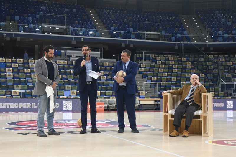 Un canestro per il futuro